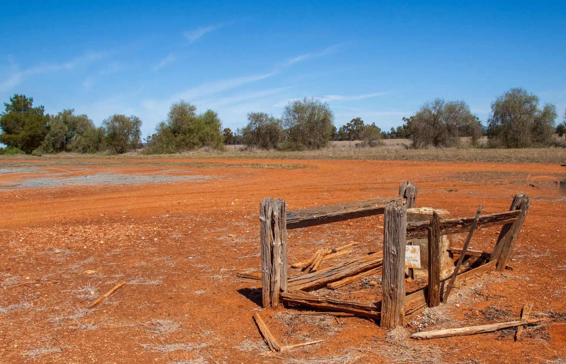 Suchý outback vo vnútrozemí Austrálie